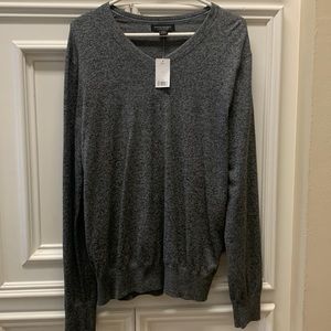 Men’s Banana Republic VNeck NWT size large